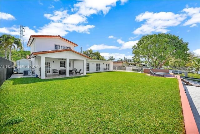 4 of 40 - 18400 Nw 78th Avenue, Hialeah, FL