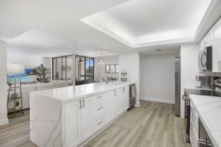 Photo of Listing #B26009030