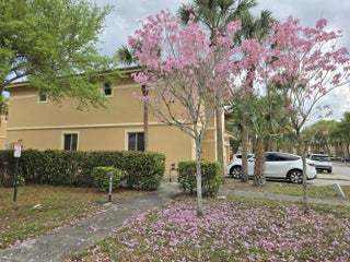 Photo of Listing #B26009032