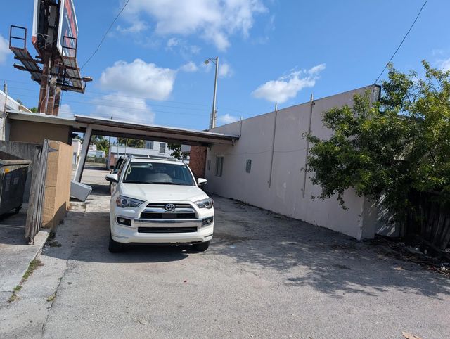 3 of 10 - 734 Belvedere Road, West Palm Beach, FL