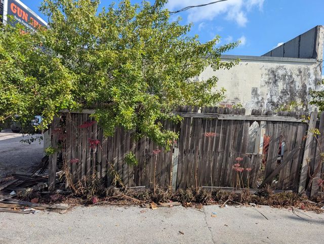 4 of 10 - 734 Belvedere Road, West Palm Beach, FL