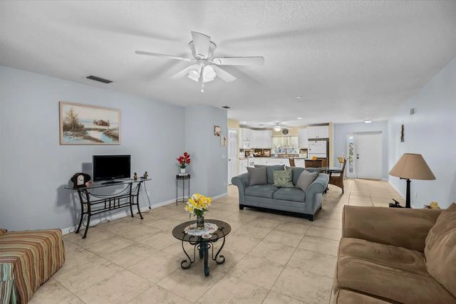 4 of 31 - 2074 Se Wild Meadow Circle, Port St. Lucie, FL