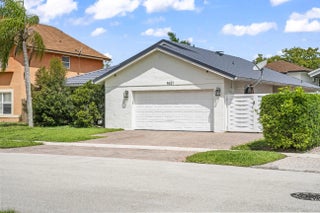 Photo of Listing #B26009084