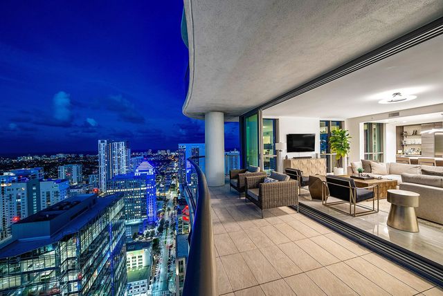 2 of 61 - 100 E Las Olas Boulevard #4301, Fort Lauderdale, FL