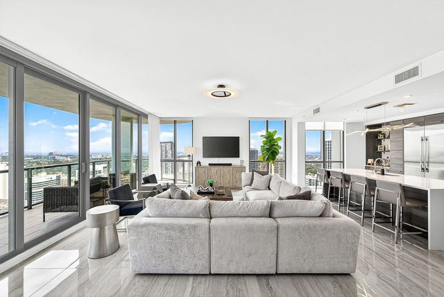 3 of 61 - 100 E Las Olas Boulevard #4301, Fort Lauderdale, FL