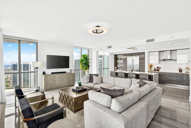 4 of 61 - 100 E Las Olas Boulevard #4301, Fort Lauderdale, FL