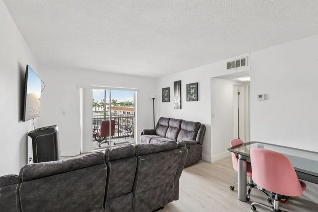 3 of 24 - 1735 Ne 164th Street #f-304, North Miami Beach, FL