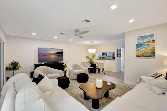 Photo of Listing #B26011532