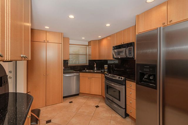 5 of 31 - 511 Bayshore Drive #707, Fort Lauderdale, FL