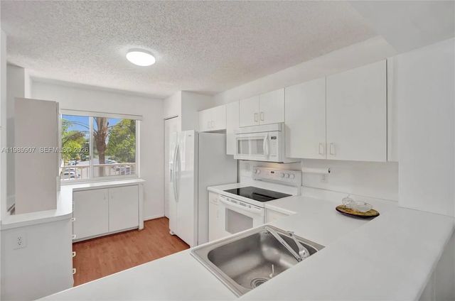 5 of 46 - 9511 Weldon Circle #g306, Tamarac, FL