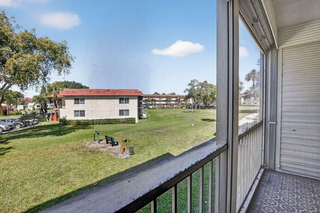 8921 S Hollybrook Boulevard #209, Pembroke Pines