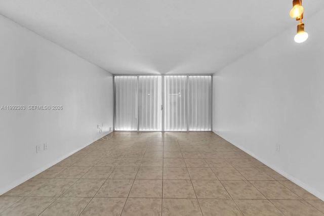 5 of 24 - 18011 Biscayne Boulevard #903, Aventura, FL