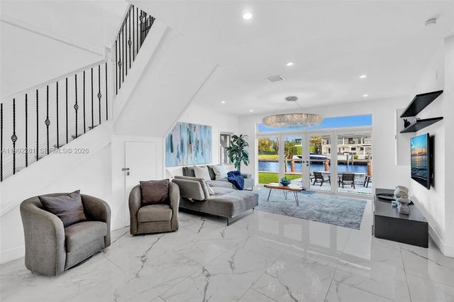 4 of 98 - 472 Sunset Drive, Hallandale Beach, FL