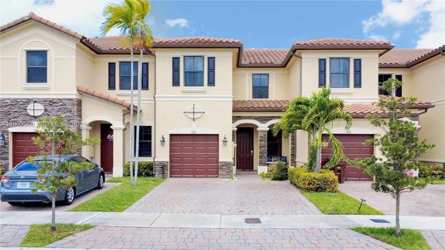 3323 W 90th Terrace, Hialeah