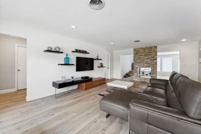 4 of 32 - 13 Little Harbor Way, Deerfield Beach, FL