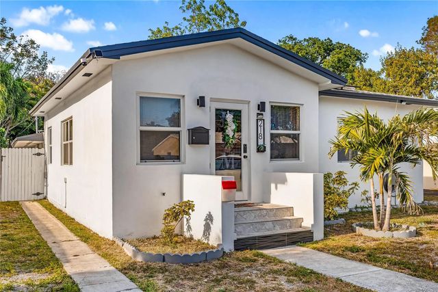 218 Sw 7th Street, Dania Beach