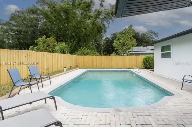 2 of 37 - 8622 Baylor Circle, Orlando, FL