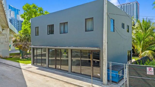 2 of 21 - 212 Nw 11th Street, Miami, FL