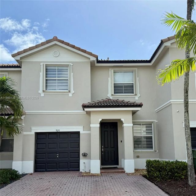 909 Ne 42nd Avenue, Homestead