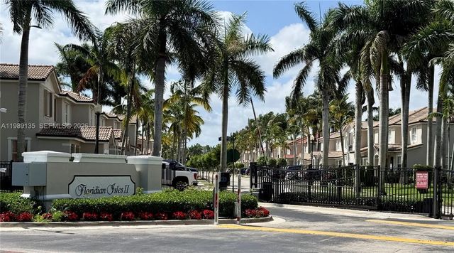 2 of 32 - 909 Ne 42nd Avenue, Homestead, FL