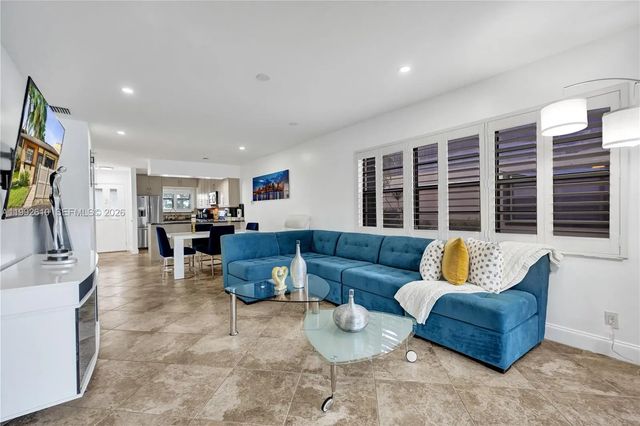 2 of 26 - 707 Banks Road, Margate, FL