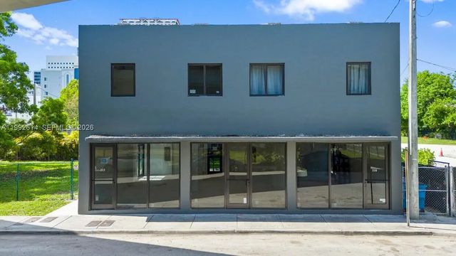 216 Nw 11th Street, Miami
