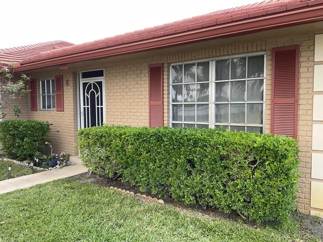 3 of 14 - 1473 Sw 27th Avenue #1e, Boynton Beach, FL