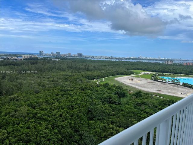 14951 Royal Oaks Lane #1706, North Miami