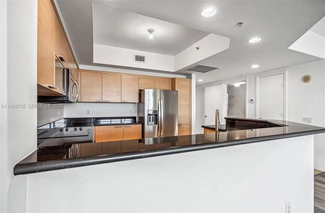 5 of 22 - 14951 Royal Oaks Lane #1706, North Miami, FL