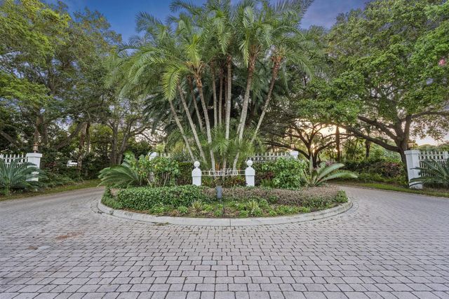 2 of 52 - 4 Castle Hill Way, Stuart, FL