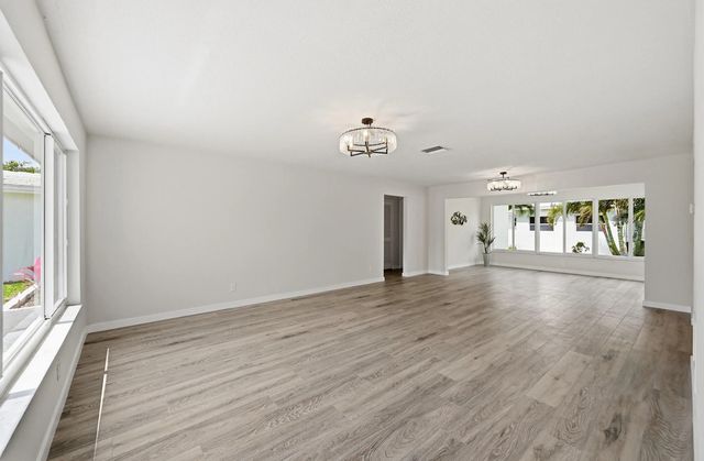 5 of 39 - 2631 W Golf Boulevard, Pompano Beach, FL