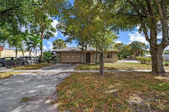 4 of 34 - 1178 Nw 41st Terrace, Lauderhill, FL
