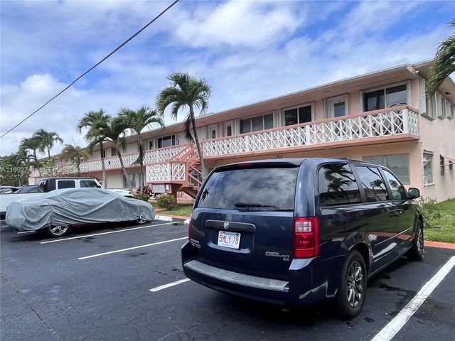 2 of 12 - 1012 Sw 11th Street #9n, Hallandale Beach, FL