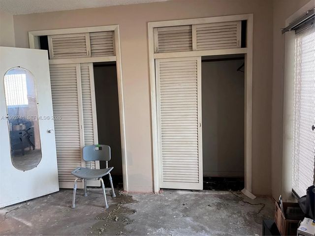 4 of 12 - 1012 Sw 11th Street #9n, Hallandale Beach, FL