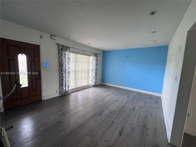 4 of 20 - 15303 Sw 102nd Place, Miami, FL