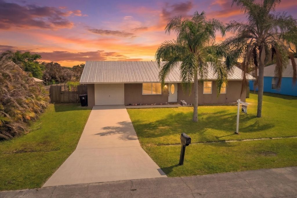 956 Se Browning Avenue, Port St. Lucie