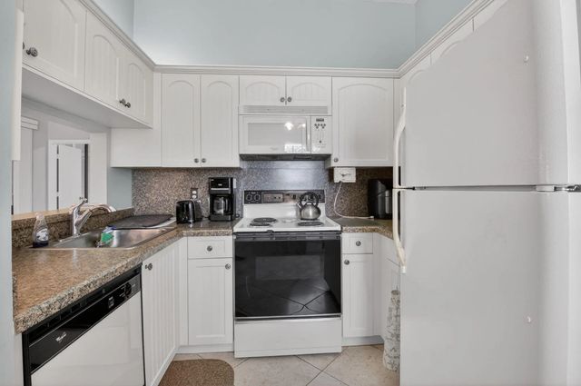 5 of 66 - 5430 Venetia Court #n, Boynton Beach, FL