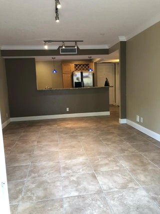 Photo of Listing #B26009438