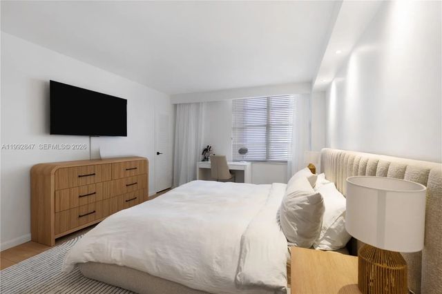 4 of 51 - 5161 Collins Avenue #410, Miami Beach, FL