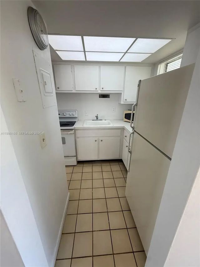 5 of 10 - 1333 E Hallandale Beach Boulevard #223, Hallandale Beach, FL