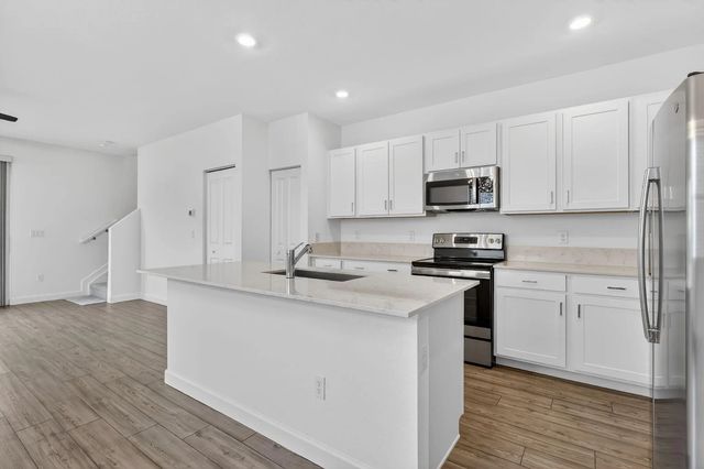 211 Se Woodbark Street, Port St. Lucie