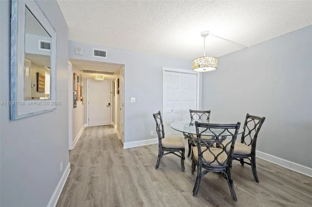 5 of 36 - 209 N Fort Lauderdale Beach Boulevard #7f, Fort Lauderdale, FL