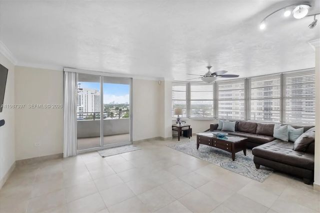 4 of 19 - 5555 Collins Avenue #11a, Miami Beach, FL