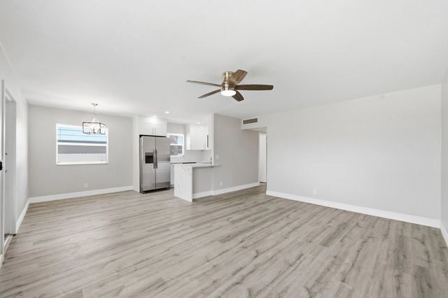 5 of 75 - 284 Flanders F, Delray Beach, FL