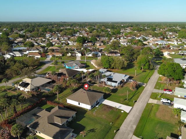 2 of 43 - 450 Kendall Avenue, Sebastian, FL