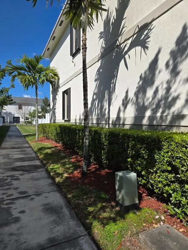2 of 38 - 1166 Sw 7th Avenue, Florida City, FL