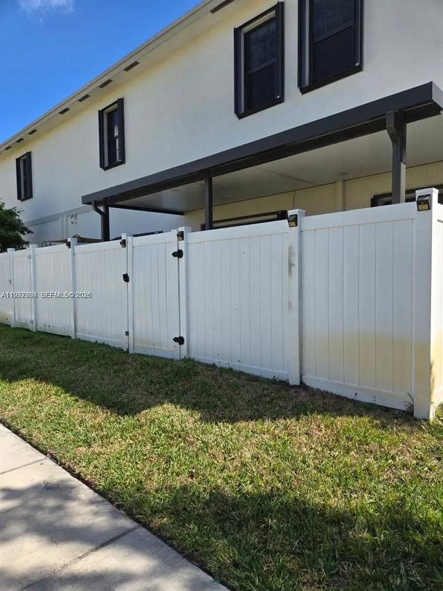 5 of 38 - 1166 Sw 7th Avenue, Florida City, FL