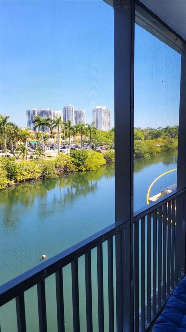 3 of 42 - 3401 N Country Club Drive #402, Aventura, FL