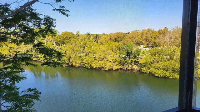 4 of 42 - 3401 N Country Club Drive #402, Aventura, FL