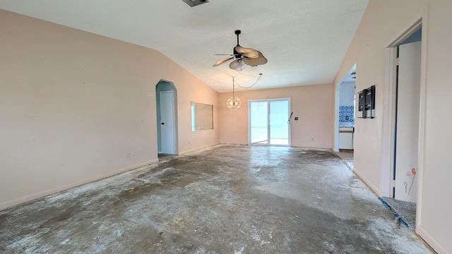 4 of 18 - 2481 Se Addison Street, Port St. Lucie, FL